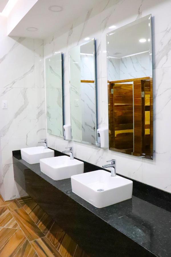 Hotel Bugari Aeropuerto Guadalajara Las Pintas Eksteriør bilde