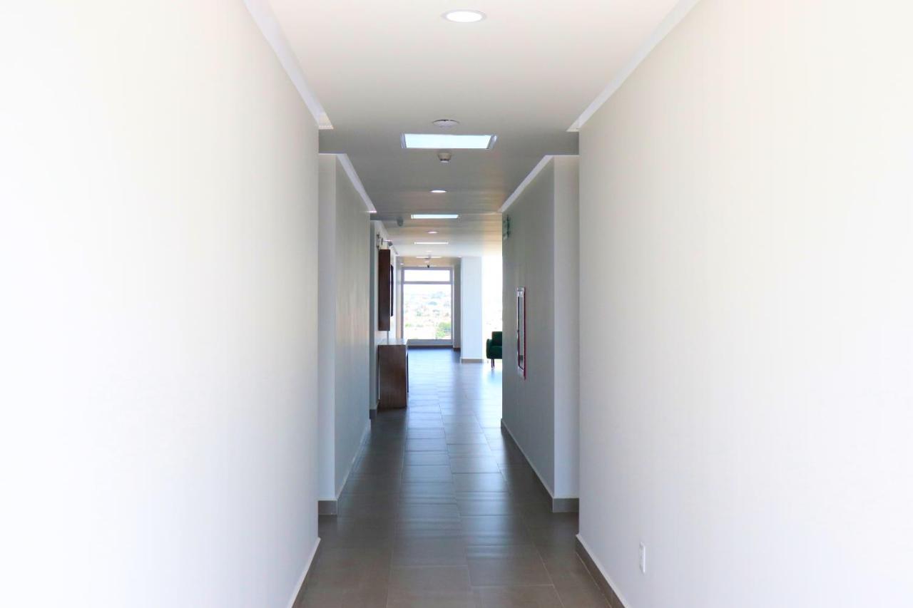 Hotel Bugari Aeropuerto Guadalajara Las Pintas Eksteriør bilde
