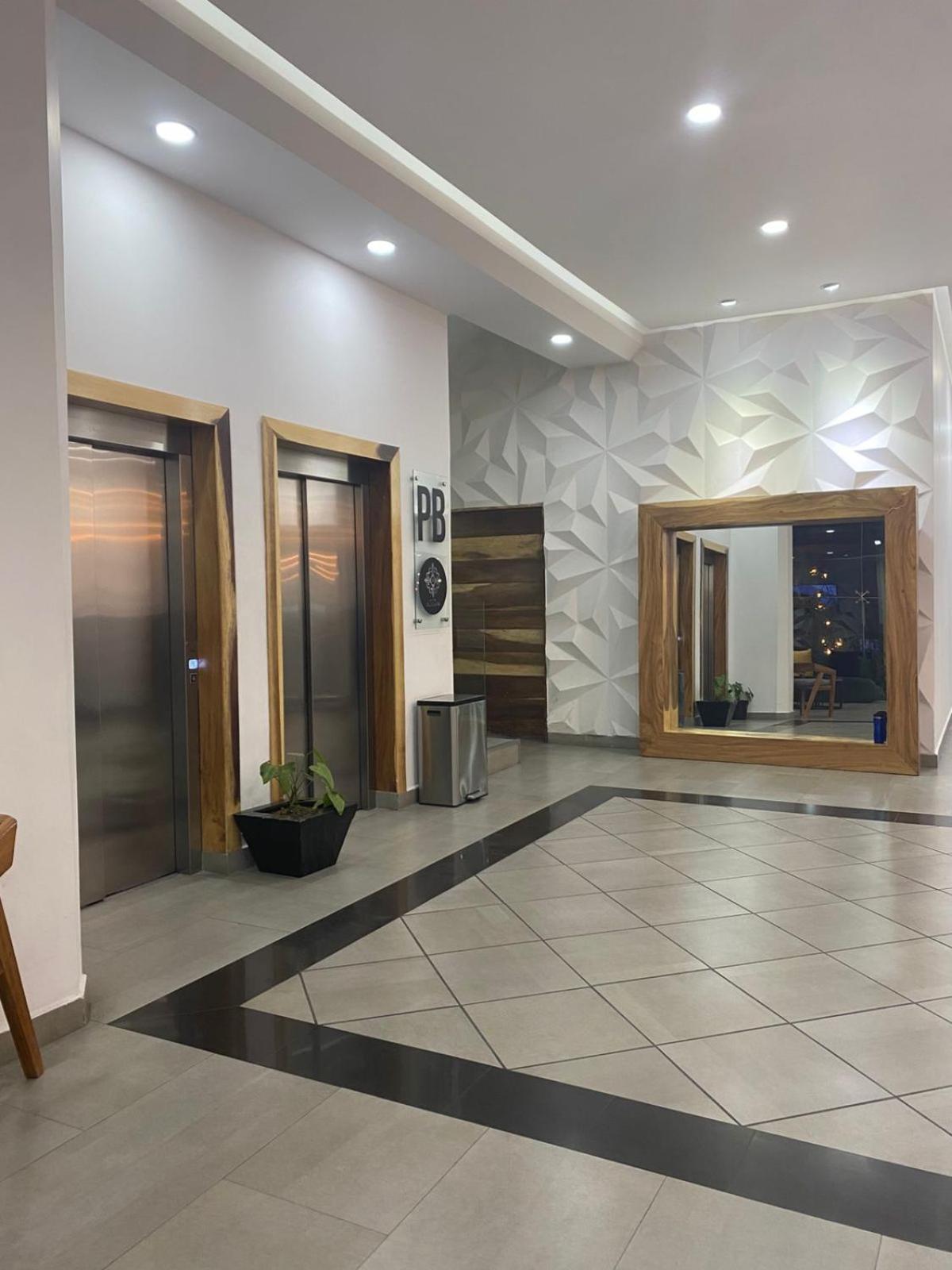 Hotel Bugari Aeropuerto Guadalajara Las Pintas Eksteriør bilde