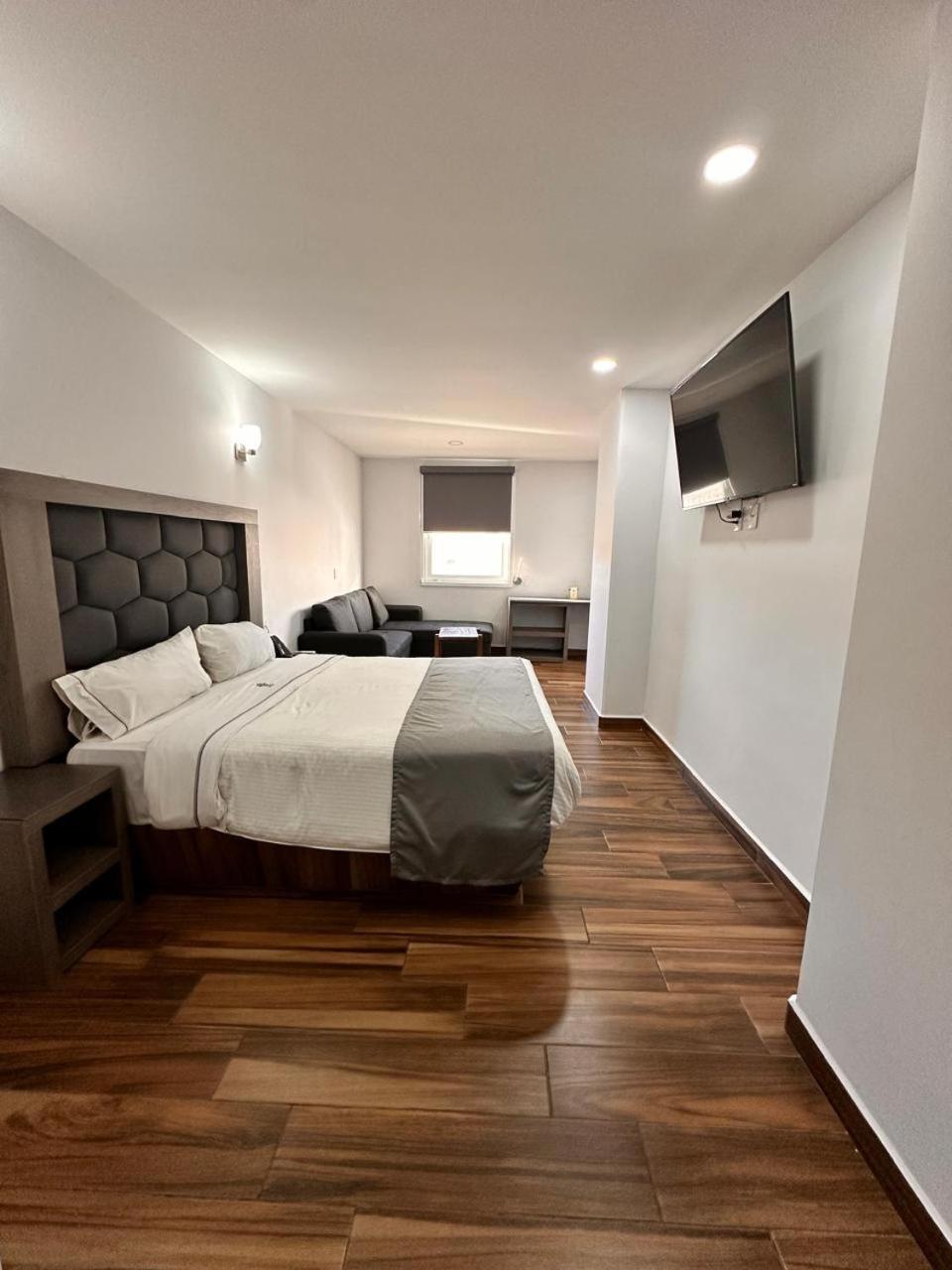 Hotel Bugari Aeropuerto Guadalajara Las Pintas Eksteriør bilde